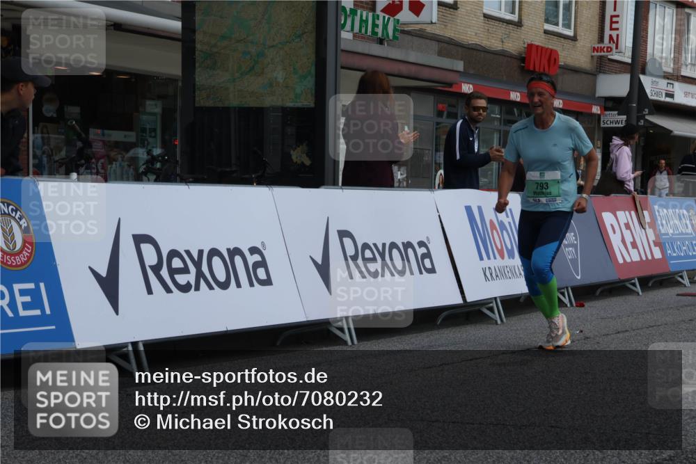 15.09.2024 - PSD Bank Halbmarathon Michael Strokosch http://msf.ph/oto/7080232 15.09.2024 12:24:49 Ziel 793, 1409, 2336, 3101 meine-sportfotos.de