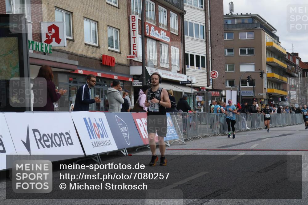 15.09.2024 - PSD Bank Halbmarathon Michael Strokosch http://msf.ph/oto/7080257 15.09.2024 12:24:51 Ziel 793, 1409, 2336, 2771, 3101 meine-sportfotos.de