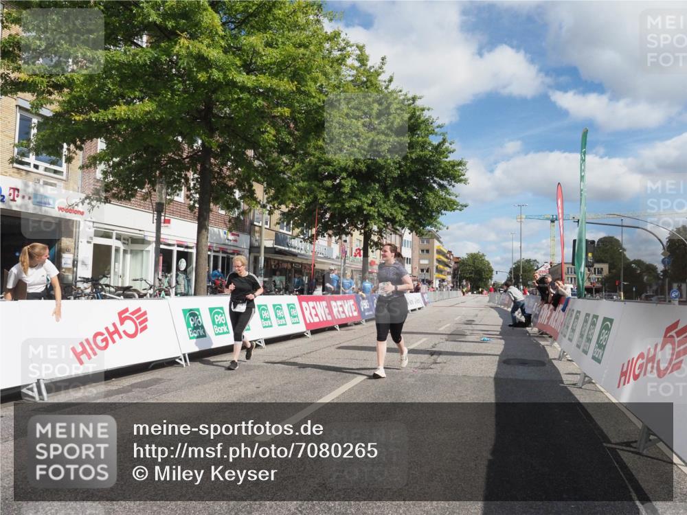 15.09.2024 - PSD Bank Halbmarathon Miley Keyser http://msf.ph/oto/7080265 15.09.2024 12:47:48 Ziel 3331, 3395, 3459, 3460, 3461 meine-sportfotos.de