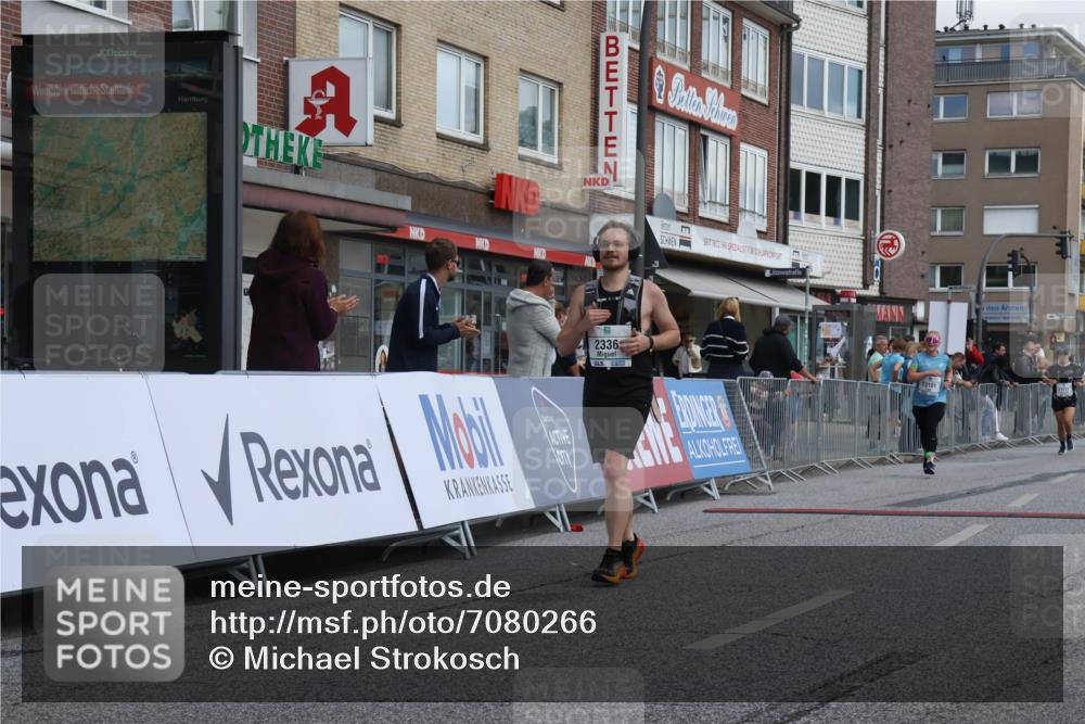 15.09.2024 - PSD Bank Halbmarathon Michael Strokosch http://msf.ph/oto/7080266 15.09.2024 12:24:51 Ziel 793, 1409, 2336, 2771, 3101 meine-sportfotos.de