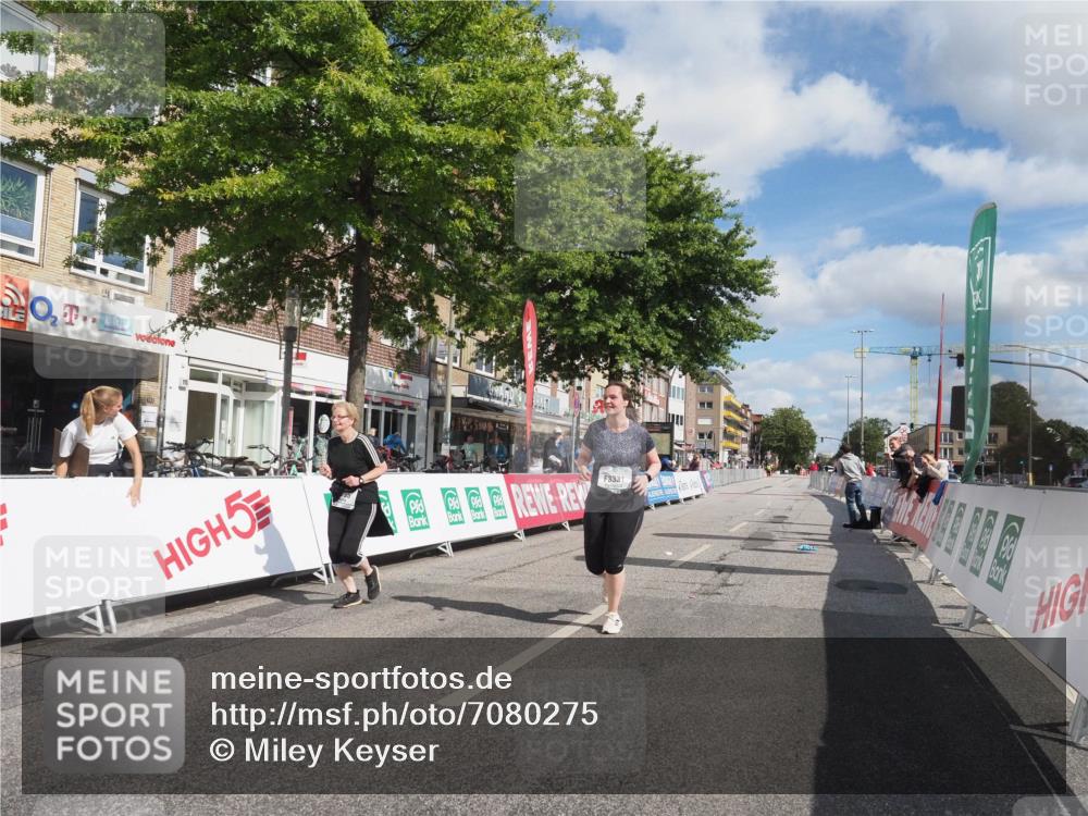 15.09.2024 - PSD Bank Halbmarathon Miley Keyser http://msf.ph/oto/7080275 15.09.2024 12:47:48 Ziel 3331, 3395, 3459, 3460, 3461 meine-sportfotos.de