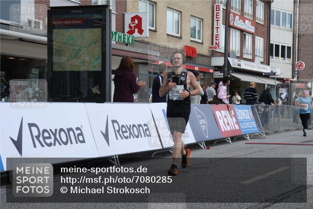 15.09.2024 - PSD Bank Halbmarathon Michael Strokosch http://msf.ph/oto/7080285 15.09.2024 12:24:52 Ziel 793, 1409, 2336, 2771, 3101 meine-sportfotos.de