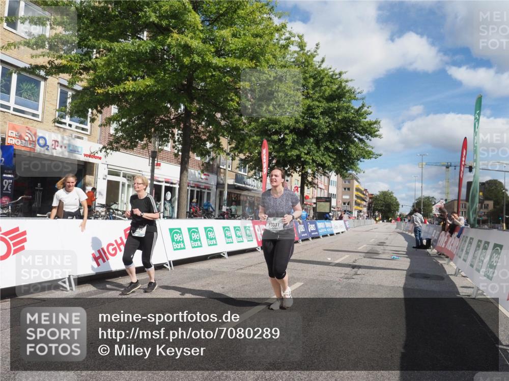 15.09.2024 - PSD Bank Halbmarathon Miley Keyser http://msf.ph/oto/7080289 15.09.2024 12:47:49 Ziel 3331, 3395, 3459, 3460, 3461 meine-sportfotos.de
