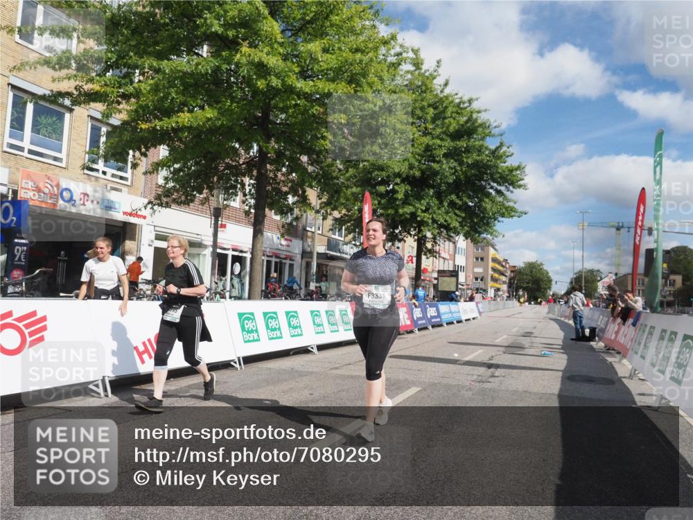 15.09.2024 - PSD Bank Halbmarathon Miley Keyser http://msf.ph/oto/7080295 15.09.2024 12:47:49 Ziel 3331, 3395, 3459, 3460, 3461 meine-sportfotos.de