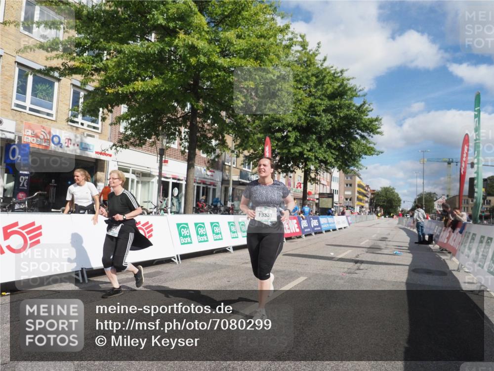 15.09.2024 - PSD Bank Halbmarathon Miley Keyser http://msf.ph/oto/7080299 15.09.2024 12:47:49 Ziel 3331, 3395, 3459, 3460, 3461 meine-sportfotos.de