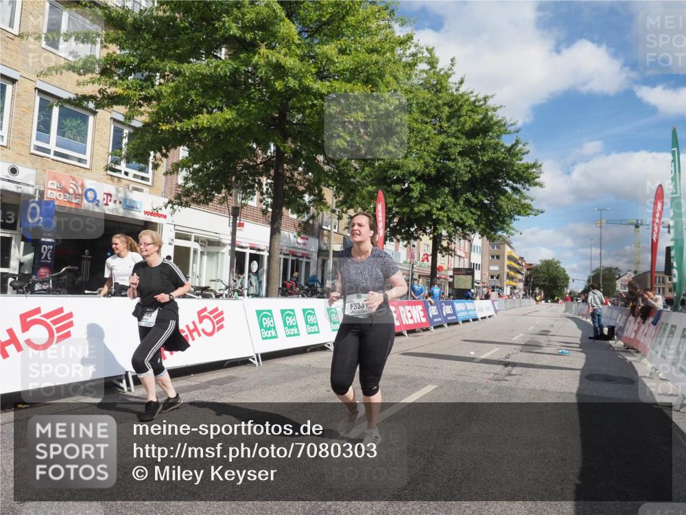 15.09.2024 - PSD Bank Halbmarathon Miley Keyser http://msf.ph/oto/7080303 15.09.2024 12:47:49 Ziel 3331, 3395, 3459, 3460, 3461 meine-sportfotos.de