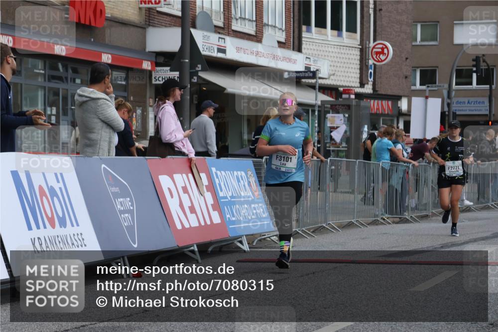 15.09.2024 - PSD Bank Halbmarathon Michael Strokosch http://msf.ph/oto/7080315 15.09.2024 12:24:55 Ziel 793, 1409, 2255, 2336, 2771, 3101 meine-sportfotos.de
