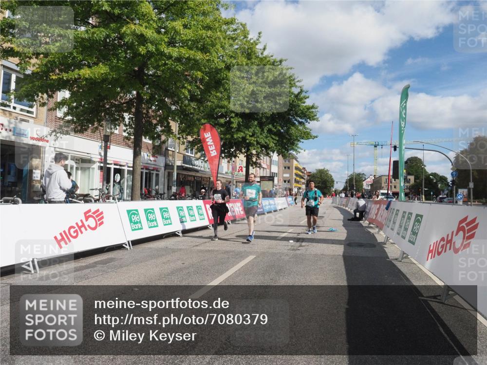 15.09.2024 - PSD Bank Halbmarathon Miley Keyser http://msf.ph/oto/7080379 15.09.2024 12:49:43 Ziel 1962, 2235, 2529, 3113 meine-sportfotos.de
