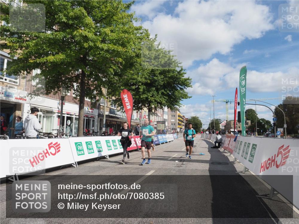 15.09.2024 - PSD Bank Halbmarathon Miley Keyser http://msf.ph/oto/7080385 15.09.2024 12:49:43 Ziel 1962, 2235, 2529, 3113 meine-sportfotos.de