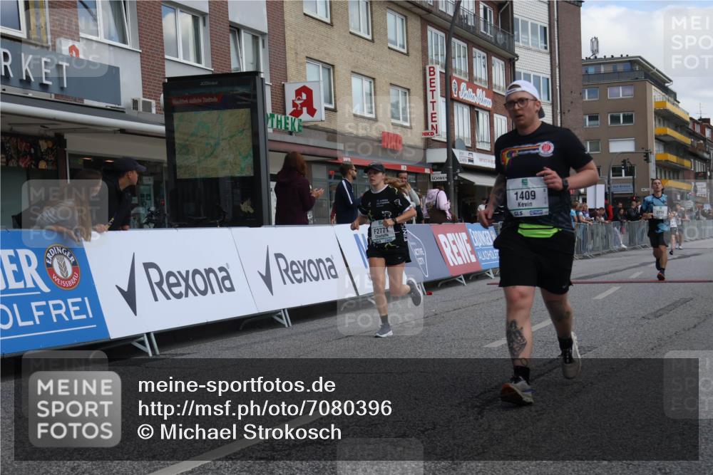 15.09.2024 - PSD Bank Halbmarathon Michael Strokosch http://msf.ph/oto/7080396 15.09.2024 12:25:00 Ziel 793, 1409, 2255, 2336, 2771, 3101, 3298 meine-sportfotos.de