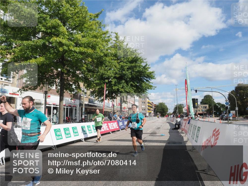 15.09.2024 - PSD Bank Halbmarathon Miley Keyser http://msf.ph/oto/7080414 15.09.2024 12:49:45 Ziel 1962, 2235, 2529, 3113 meine-sportfotos.de