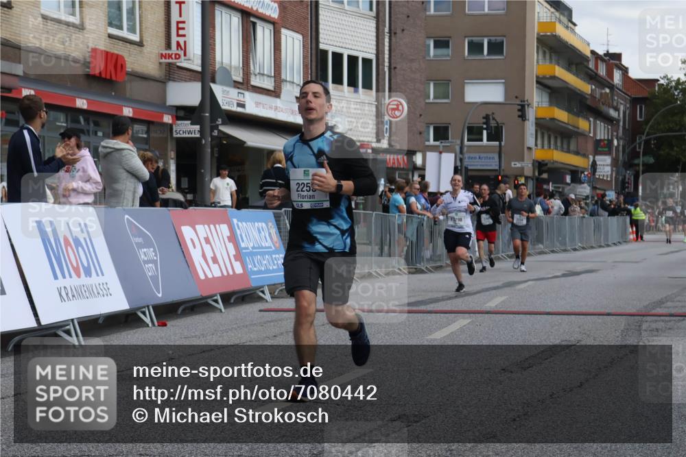 15.09.2024 - PSD Bank Halbmarathon Michael Strokosch http://msf.ph/oto/7080442 15.09.2024 12:25:03 Ziel 1409, 2255, 2771, 3101, 3298 meine-sportfotos.de