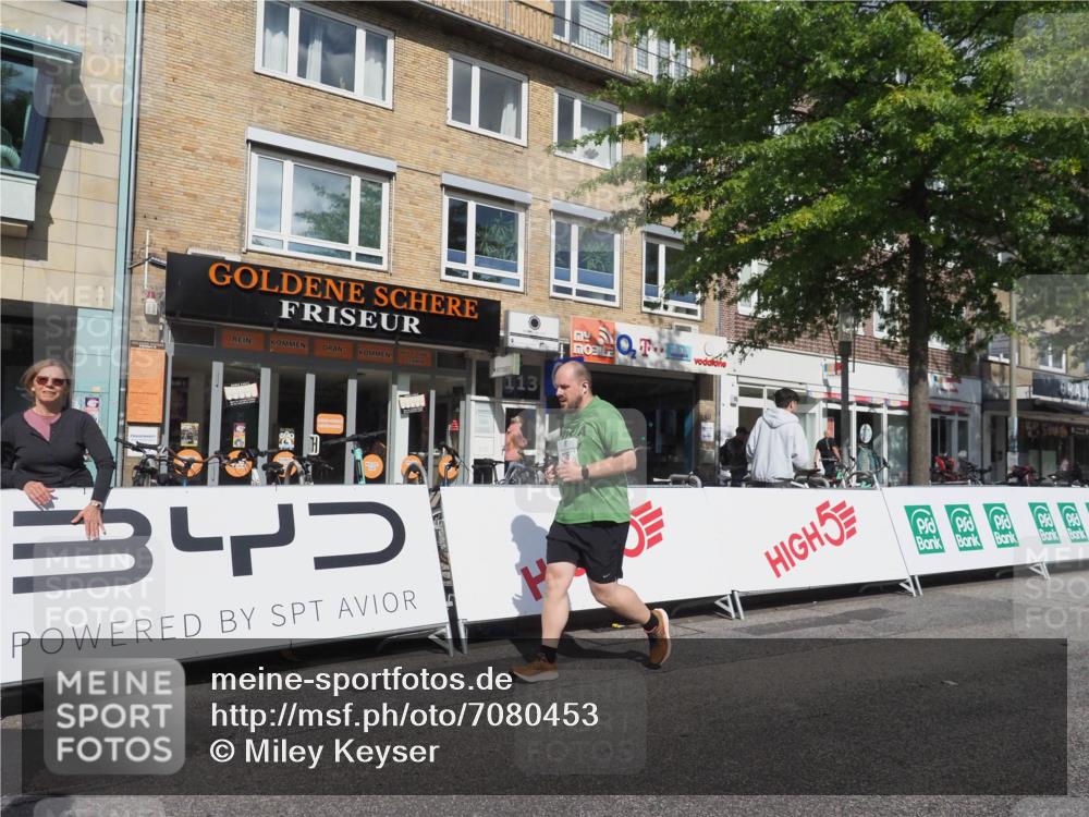 15.09.2024 - PSD Bank Halbmarathon Miley Keyser http://msf.ph/oto/7080453 15.09.2024 12:49:48 Ziel 1962, 2235, 2529, 3113 meine-sportfotos.de