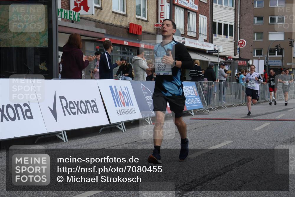 15.09.2024 - PSD Bank Halbmarathon Michael Strokosch http://msf.ph/oto/7080455 15.09.2024 12:25:04 Ziel 1409, 2239, 2255, 2267, 2771, 3101, 3298 meine-sportfotos.de