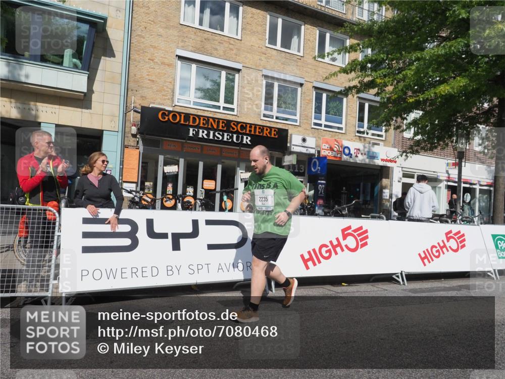 15.09.2024 - PSD Bank Halbmarathon Miley Keyser http://msf.ph/oto/7080468 15.09.2024 12:49:48 Ziel 1962, 2235, 2529, 3113 meine-sportfotos.de