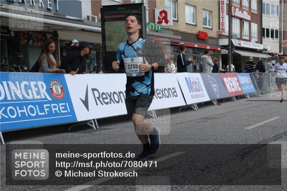 15.09.2024 - PSD Bank Halbmarathon Michael Strokosch http://msf.ph/oto/7080471 15.09.2024 12:25:05 Ziel 1409, 2239, 2255, 2267, 2771, 3101, 3298 meine-sportfotos.de
