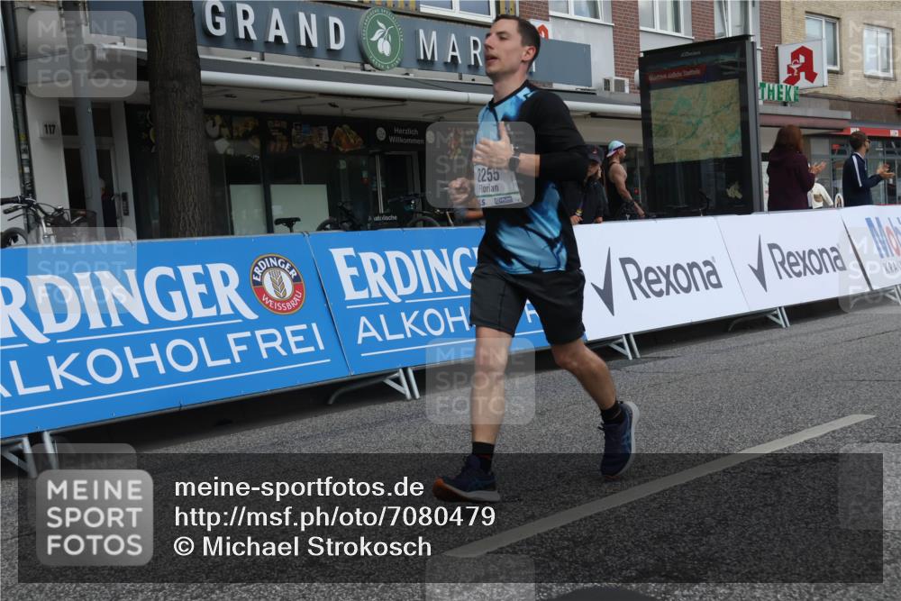 15.09.2024 - PSD Bank Halbmarathon Michael Strokosch http://msf.ph/oto/7080479 15.09.2024 12:25:05 Ziel 1409, 2239, 2255, 2267, 2771, 3101, 3298 meine-sportfotos.de
