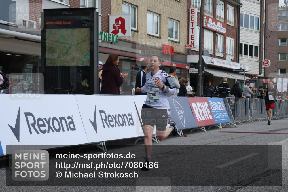 15.09.2024 - PSD Bank Halbmarathon Michael Strokosch http://msf.ph/oto/7080486 15.09.2024 12:25:07 Ziel 1409, 2239, 2255, 2267, 2771, 3101, 3298 meine-sportfotos.de