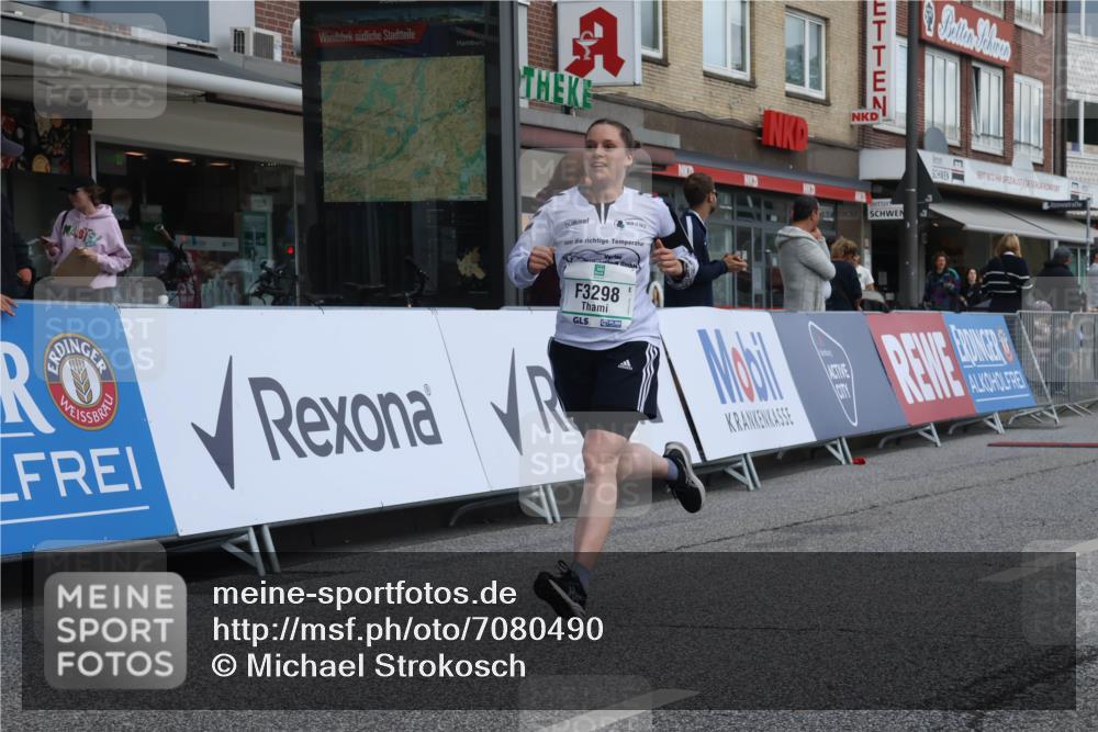 15.09.2024 - PSD Bank Halbmarathon Michael Strokosch http://msf.ph/oto/7080490 15.09.2024 12:25:07 Ziel 1409, 2239, 2255, 2267, 2771, 3101, 3298 meine-sportfotos.de