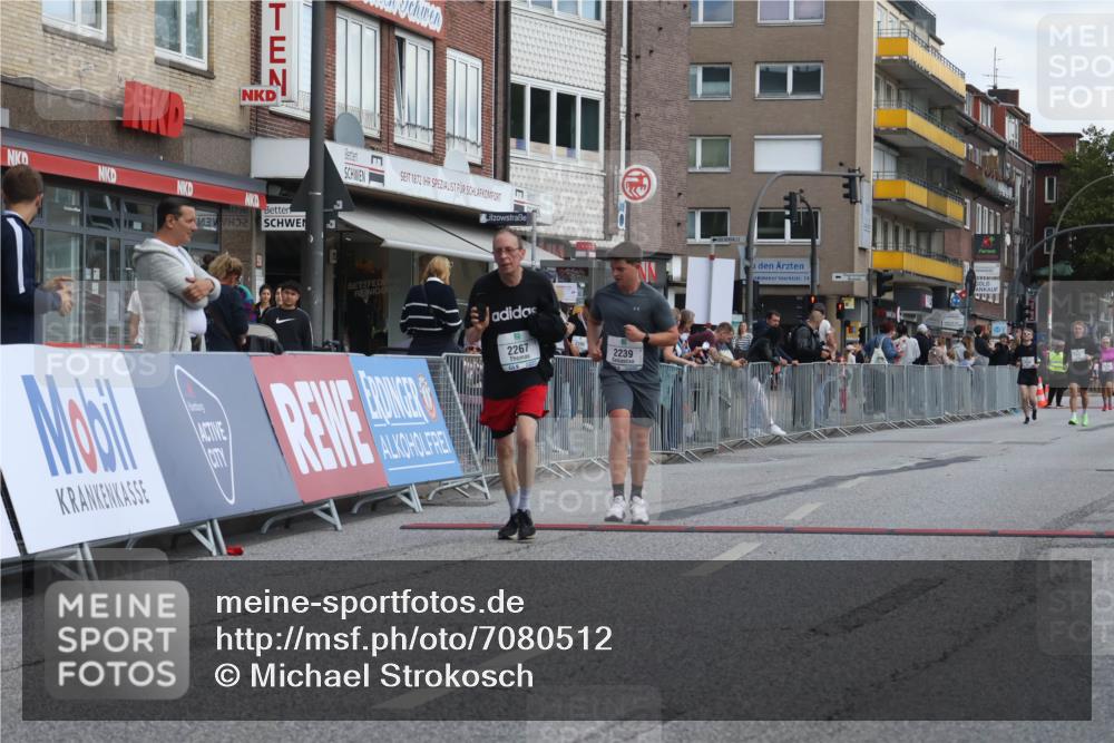15.09.2024 - PSD Bank Halbmarathon Michael Strokosch http://msf.ph/oto/7080512 15.09.2024 12:25:11 Ziel 2239, 2255, 2267, 2771, 3298 meine-sportfotos.de