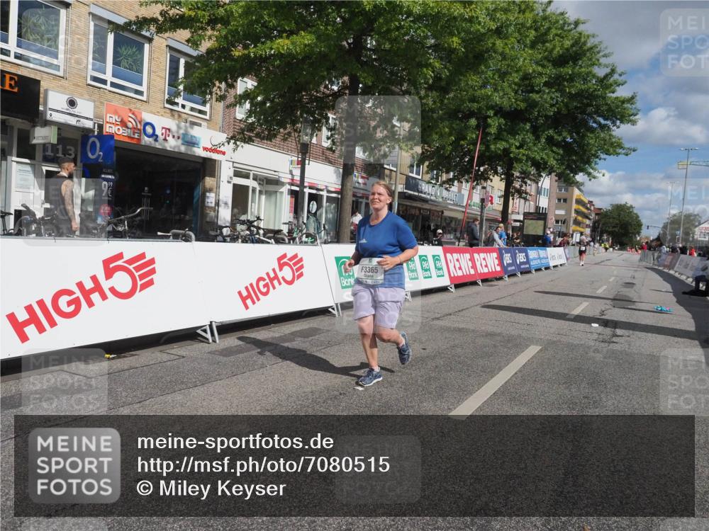 15.09.2024 - PSD Bank Halbmarathon Miley Keyser http://msf.ph/oto/7080515 15.09.2024 12:50:18 Ziel 3365 meine-sportfotos.de