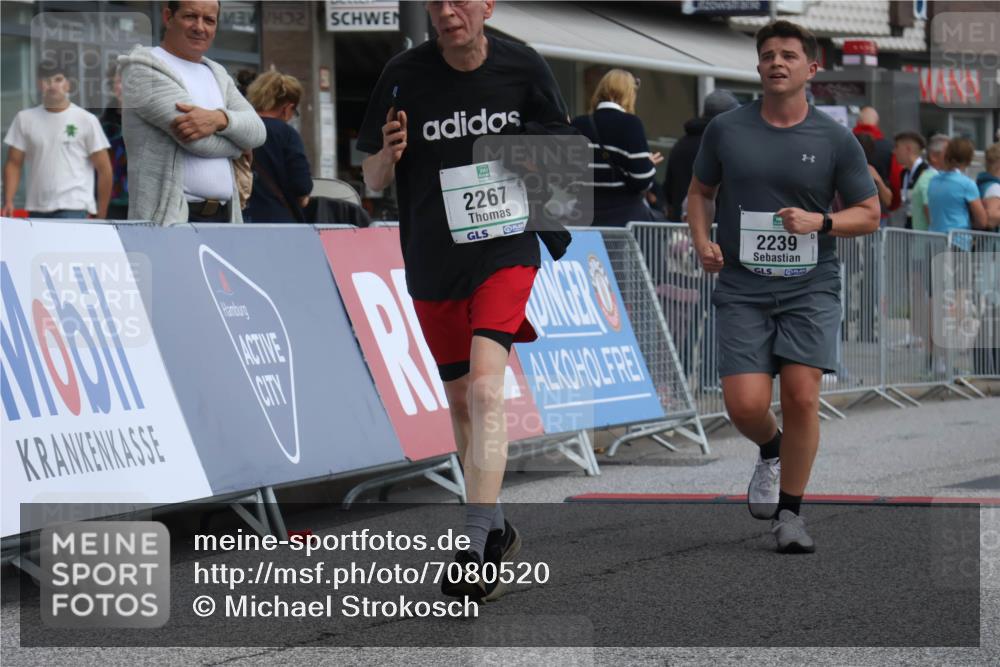 15.09.2024 - PSD Bank Halbmarathon Michael Strokosch http://msf.ph/oto/7080520 15.09.2024 12:25:12 Ziel 2239, 2255, 2267, 3298 meine-sportfotos.de