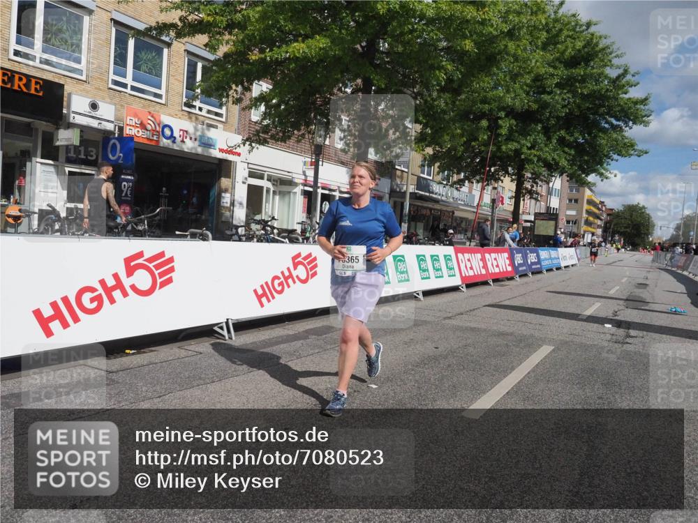 15.09.2024 - PSD Bank Halbmarathon Miley Keyser http://msf.ph/oto/7080523 15.09.2024 12:50:18 Ziel 3365 meine-sportfotos.de