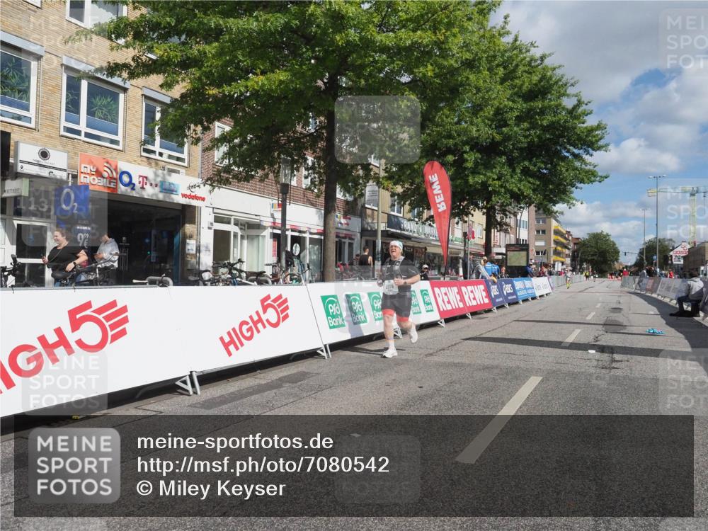 15.09.2024 - PSD Bank Halbmarathon Miley Keyser http://msf.ph/oto/7080542 15.09.2024 12:50:28 Ziel 2378, 3365 meine-sportfotos.de