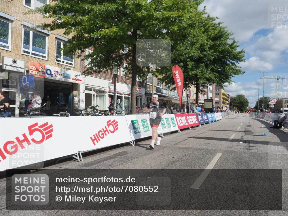 15.09.2024 - PSD Bank Halbmarathon Miley Keyser http://msf.ph/oto/7080552 15.09.2024 12:50:28 Ziel 2378, 3365 meine-sportfotos.de