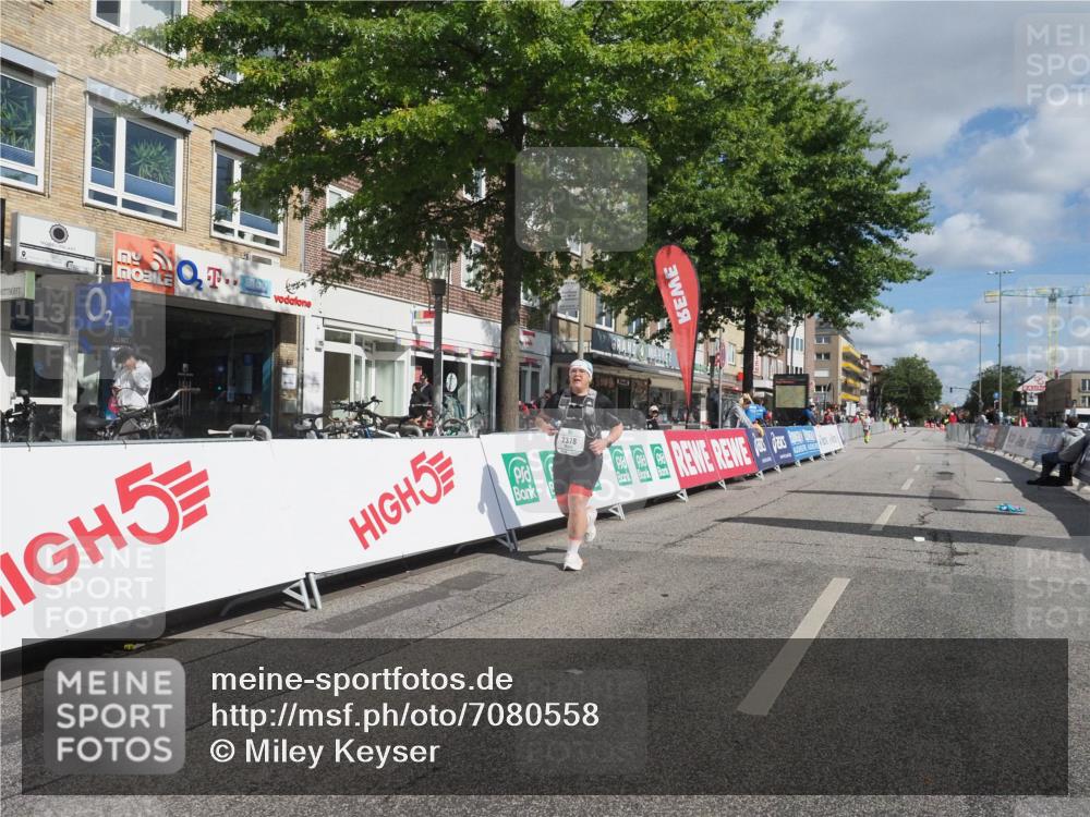 15.09.2024 - PSD Bank Halbmarathon Miley Keyser http://msf.ph/oto/7080558 15.09.2024 12:50:28 Ziel 2378, 3365 meine-sportfotos.de