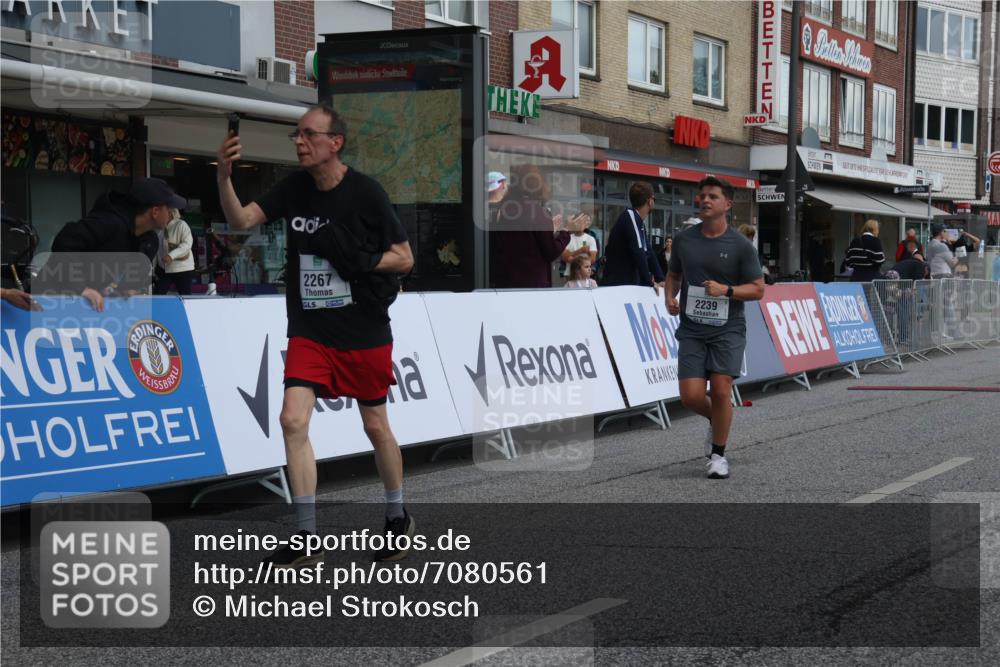 15.09.2024 - PSD Bank Halbmarathon Michael Strokosch http://msf.ph/oto/7080561 15.09.2024 12:25:15 Ziel 2239, 2267, 3298 meine-sportfotos.de