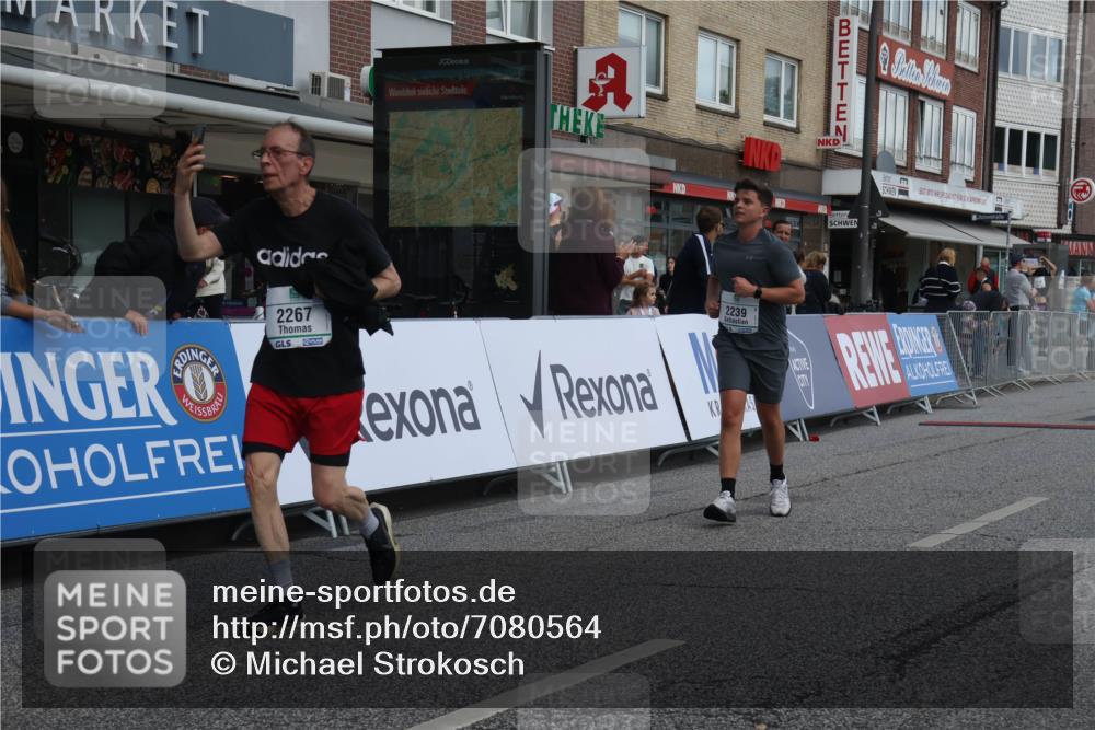 15.09.2024 - PSD Bank Halbmarathon Michael Strokosch http://msf.ph/oto/7080564 15.09.2024 12:25:15 Ziel 2239, 2267, 3298 meine-sportfotos.de
