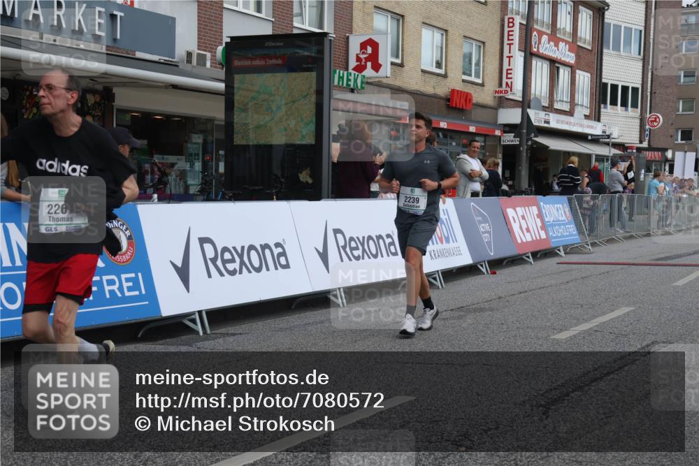 15.09.2024 - PSD Bank Halbmarathon Michael Strokosch http://msf.ph/oto/7080572 15.09.2024 12:25:15 Ziel 2239, 2267, 3298 meine-sportfotos.de