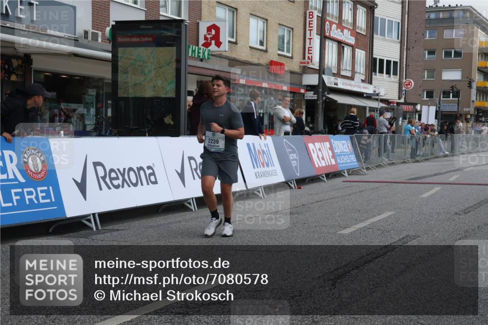 15.09.2024 - PSD Bank Halbmarathon Michael Strokosch http://msf.ph/oto/7080578 15.09.2024 12:25:15 Ziel 2239, 2267, 3298 meine-sportfotos.de