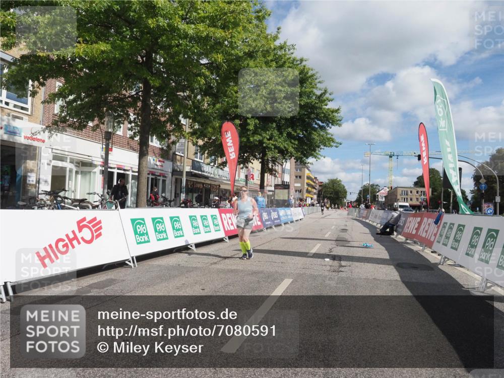 15.09.2024 - PSD Bank Halbmarathon Miley Keyser http://msf.ph/oto/7080591 15.09.2024 12:50:45 Ziel 3322 meine-sportfotos.de