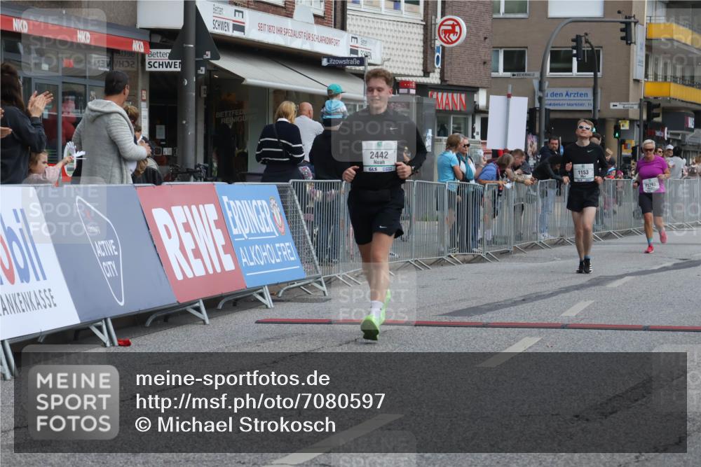 15.09.2024 - PSD Bank Halbmarathon Michael Strokosch http://msf.ph/oto/7080597 15.09.2024 12:25:24 Ziel 1153, 2239, 2250, 2267, 2442, 3283 meine-sportfotos.de