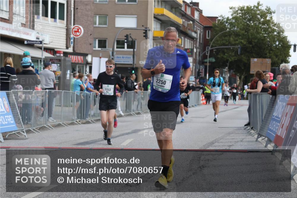 15.09.2024 - PSD Bank Halbmarathon Michael Strokosch http://msf.ph/oto/7080657 15.09.2024 12:25:28 Ziel 1153, 1841, 2250, 2386, 2442, 3283 meine-sportfotos.de