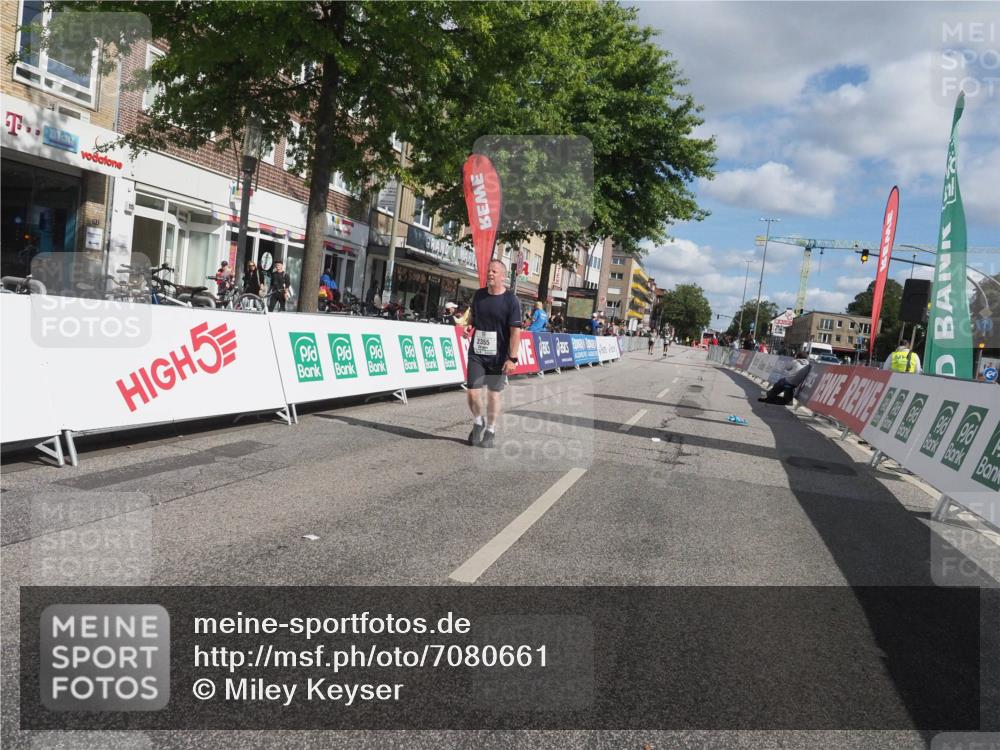 15.09.2024 - PSD Bank Halbmarathon Miley Keyser http://msf.ph/oto/7080661 15.09.2024 12:51:07 Ziel 2355 meine-sportfotos.de