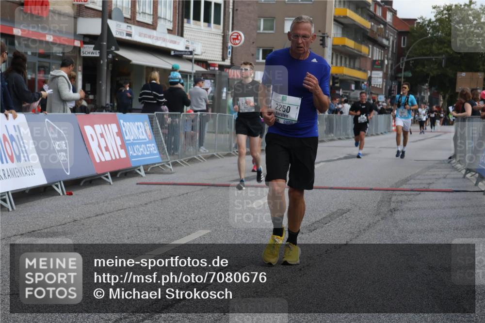 15.09.2024 - PSD Bank Halbmarathon Michael Strokosch http://msf.ph/oto/7080676 15.09.2024 12:25:29 Ziel 1153, 1841, 2250, 2386, 2442, 3283 meine-sportfotos.de