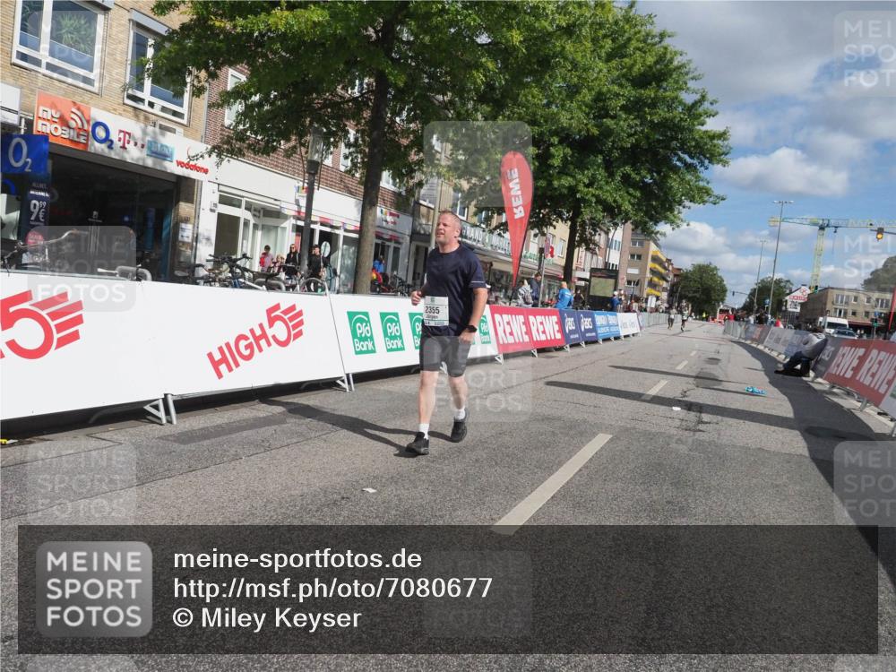 15.09.2024 - PSD Bank Halbmarathon Miley Keyser http://msf.ph/oto/7080677 15.09.2024 12:51:08 Ziel 2355 meine-sportfotos.de
