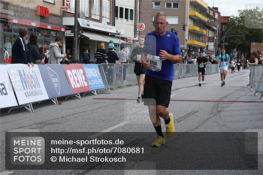 15.09.2024 - PSD Bank Halbmarathon Michael Strokosch http://msf.ph/oto/7080681 15.09.2024 12:25:29 Ziel 1153, 1841, 2250, 2386, 2442, 3283 meine-sportfotos.de