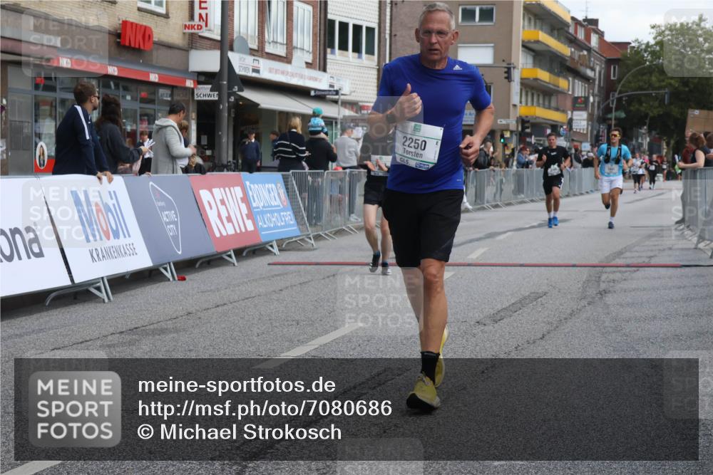 15.09.2024 - PSD Bank Halbmarathon Michael Strokosch http://msf.ph/oto/7080686 15.09.2024 12:25:30 Ziel 1153, 1841, 2250, 2386, 2442, 3283 meine-sportfotos.de