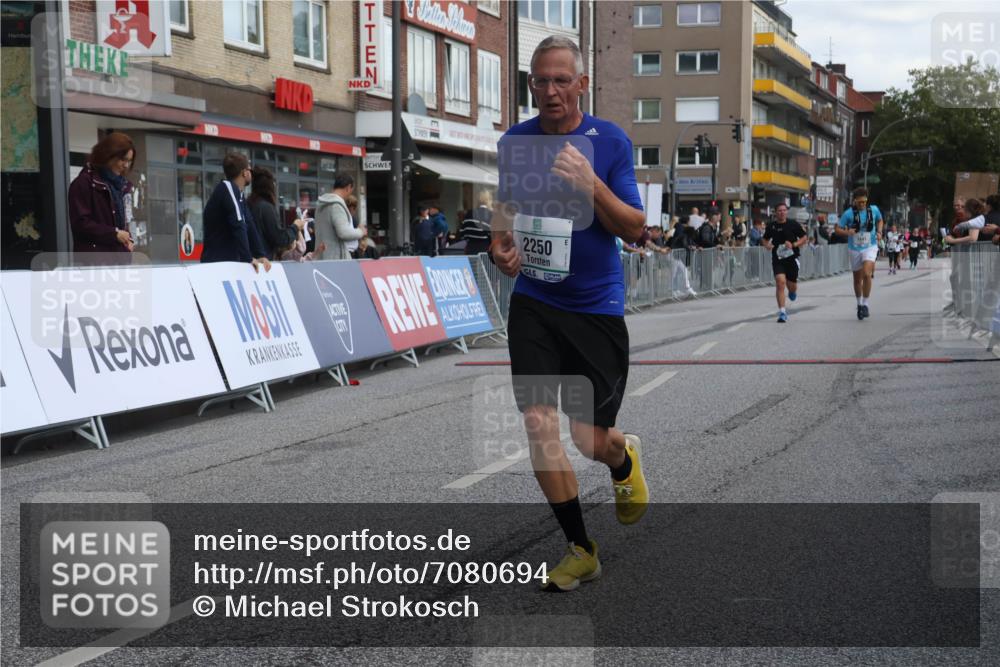 15.09.2024 - PSD Bank Halbmarathon Michael Strokosch http://msf.ph/oto/7080694 15.09.2024 12:25:30 Ziel 1153, 1841, 2250, 2386, 2442, 3283 meine-sportfotos.de
