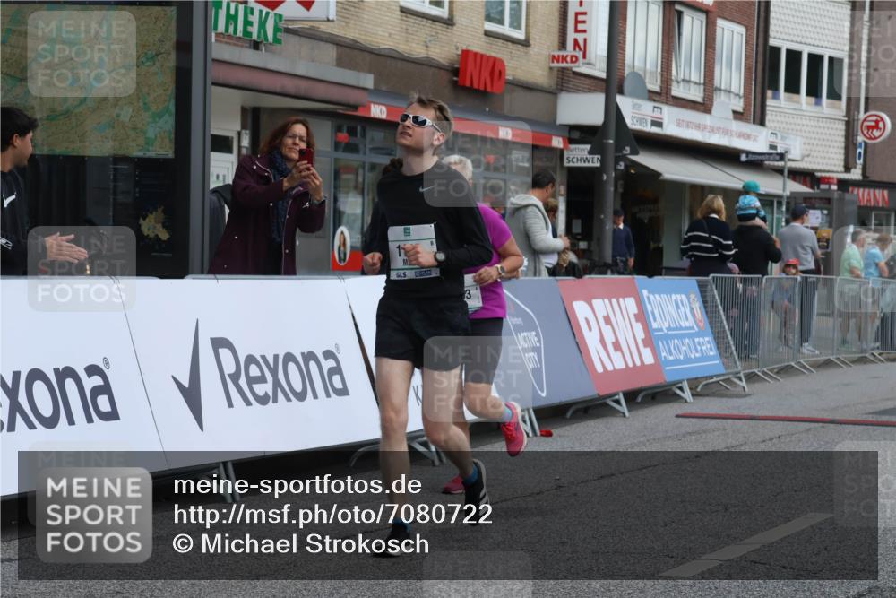 15.09.2024 - PSD Bank Halbmarathon Michael Strokosch http://msf.ph/oto/7080722 15.09.2024 12:25:33 Ziel 1153, 1841, 2250, 2386, 2442, 3283 meine-sportfotos.de