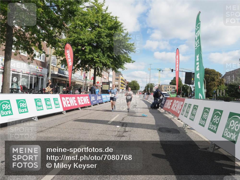 15.09.2024 - PSD Bank Halbmarathon Miley Keyser http://msf.ph/oto/7080768 15.09.2024 12:53:02 Ziel 3252, 3406 meine-sportfotos.de