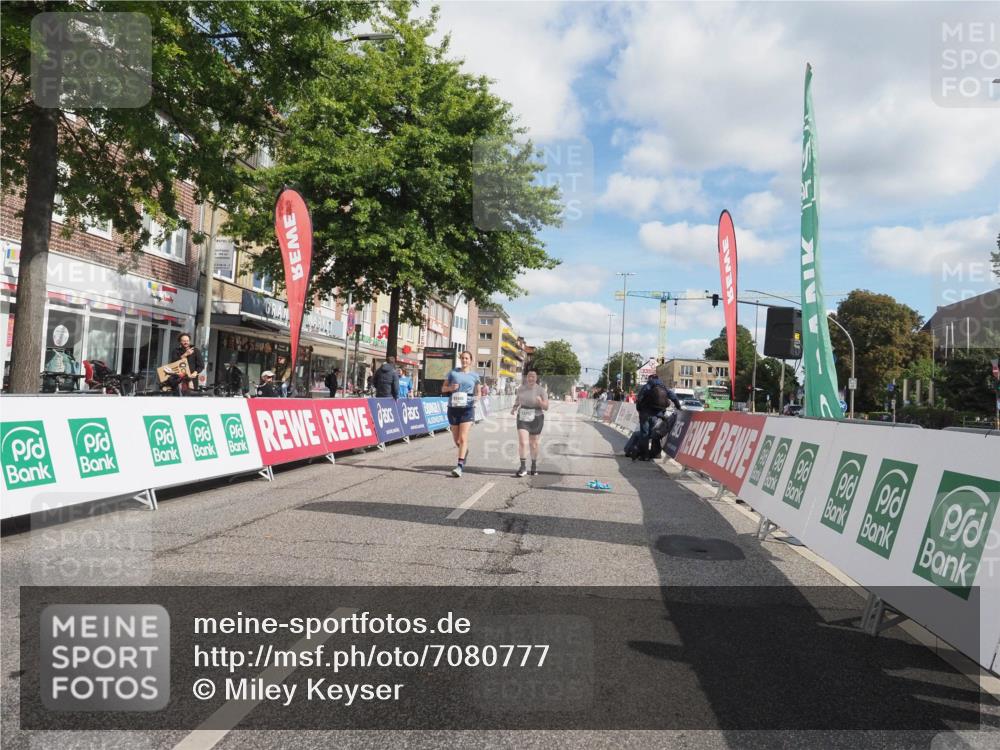 15.09.2024 - PSD Bank Halbmarathon Miley Keyser http://msf.ph/oto/7080777 15.09.2024 12:53:03 Ziel 3252, 3406 meine-sportfotos.de