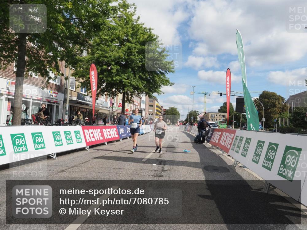 15.09.2024 - PSD Bank Halbmarathon Miley Keyser http://msf.ph/oto/7080785 15.09.2024 12:53:03 Ziel 3252, 3406 meine-sportfotos.de