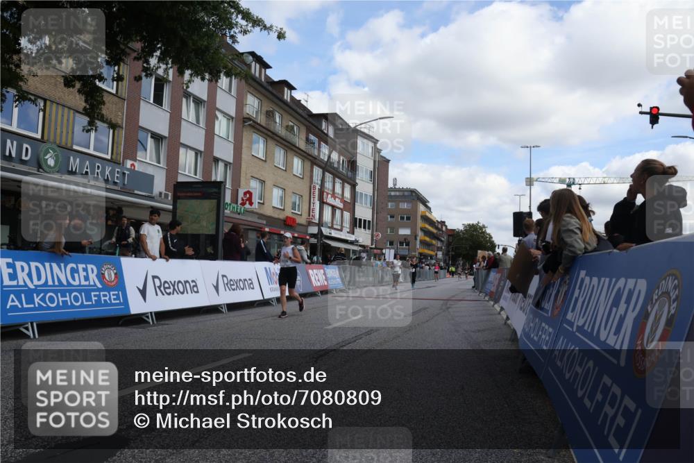 15.09.2024 - PSD Bank Halbmarathon Michael Strokosch http://msf.ph/oto/7080809 15.09.2024 12:25:48 Ziel 3226, 3239, 3281, 3286 meine-sportfotos.de