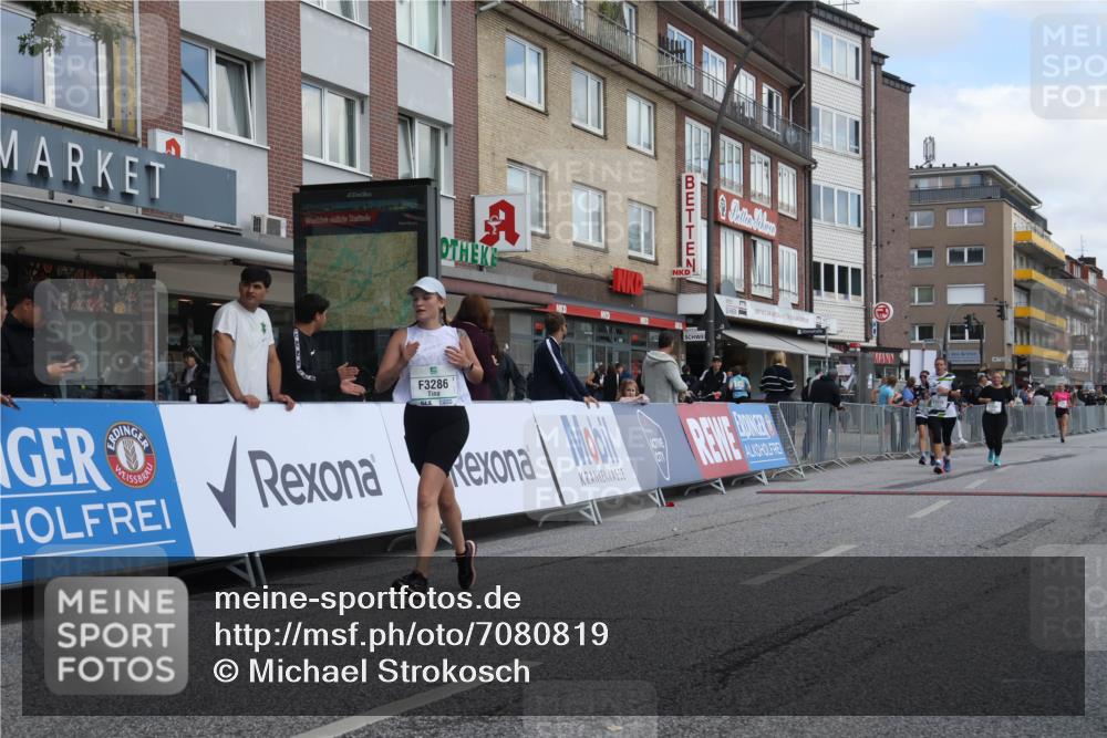 15.09.2024 - PSD Bank Halbmarathon Michael Strokosch http://msf.ph/oto/7080819 15.09.2024 12:25:49 Ziel 3226, 3239, 3281, 3286 meine-sportfotos.de