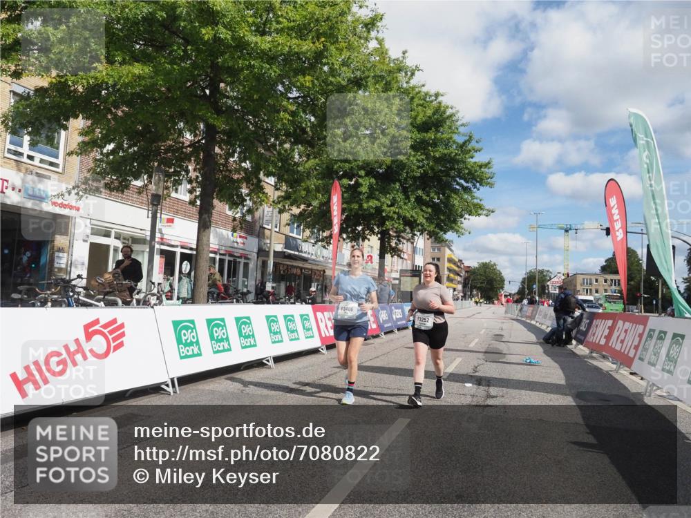 15.09.2024 - PSD Bank Halbmarathon Miley Keyser http://msf.ph/oto/7080822 15.09.2024 12:53:05 Ziel 3252, 3406 meine-sportfotos.de